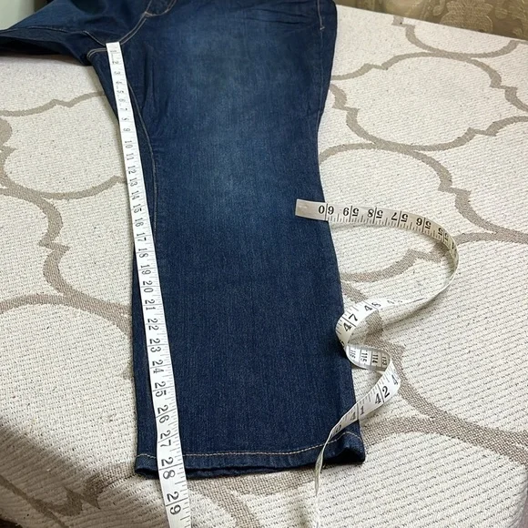 Torrid Curvy Skinny Dark Blue Denim Jeans, size 18 Extra Short - Picture 8 of 16